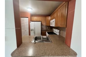 6515 W 27 Ct 49-22 Hialeah, FL 33016 - MLS#A11865866