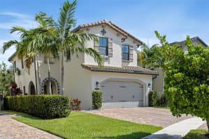 11863 SW 13th Ct, Pembroke Pines, FL 33025 - MLS#A11865878