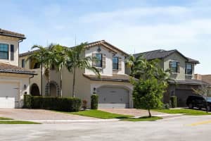 11863 SW 13th Ct, Pembroke Pines, FL 33025 - MLS#A11865878