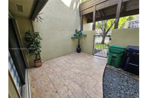 9944 Costa Del Sol Blvd B-90, Doral, FL 33178 - MLS#A11865992