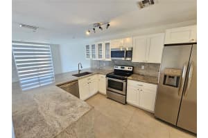 9944 Costa Del Sol Blvd B-90, Doral, FL 33178 - MLS#A11865992