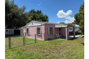 2370 Nw 96th St, Miami