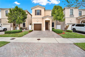 805 Ne 191st St, Miami