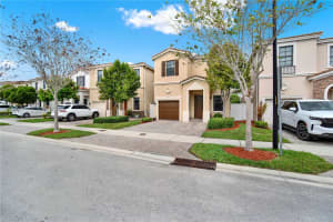 805 Ne 191st St Miami, FL 33179 - MLS#A11866040