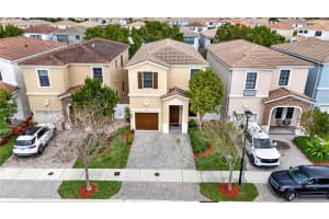 805 Ne 191st St Miami, FL 33179 - MLS#A11866040