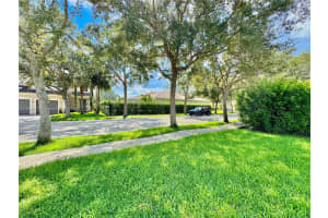 4451 Laurel Pl 4451 Weston, FL 33332 - MLS#A11866073