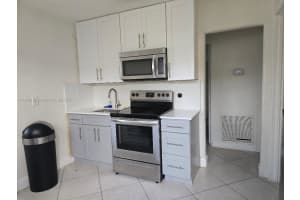 211 S F St, Lake Worth, FL 33460 - MLS#A11866150