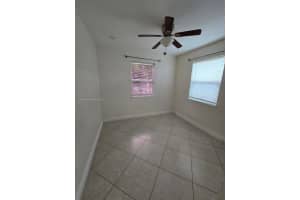 211 S F St, Lake Worth, FL 33460 - MLS#A11866150
