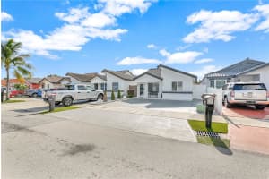 7320 W 29th Ave Hialeah, FL 33018 - MLS#A11866259