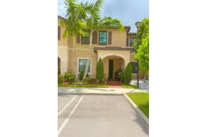 3386 W 106th Ter, Hialeah