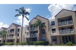 2731 Ocean Club Blvd 205, Hollywood, FL 33019 - MLS#A11866280