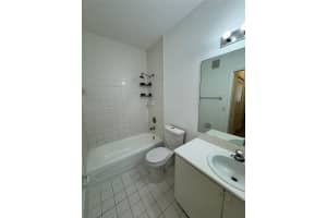 17620 Nw 73rd Ave 104-17 Hialeah, FL 33015 - MLS#A11866328