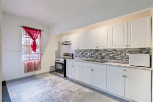 71 Nw 34th Ter Miami, FL 33127 Sold 10/31/25