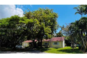 5729 Sw 60th Ave, South Miami