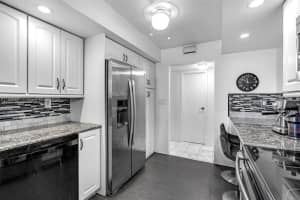 1000 Parkview Dr 715, Hallandale Beach, FL 33009 - MLS#A11866501
