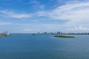 4000 Towerside Ter 1701, Miami
