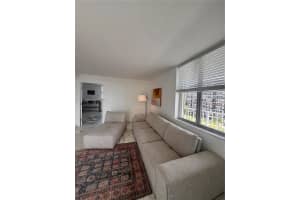 6900 Bay Dr 7D, Miami Beach, FL 33141 Sold 11/04/25