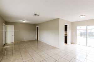 6621 Pebble Bch, North Lauderdale, FL 33068 - MLS#A11866671