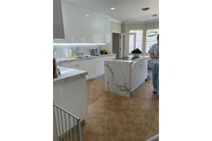 12365 Nw 6th St, Miami