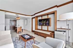 6801 Collins Ave 818, Miami Beach, FL 33141 - MLS#A11866794