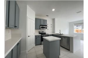 8042 Nw 114th Pl 8042 Doral, FL 33178 - MLS#A11866852