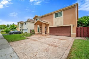 9701 Sw 16th St, Pembroke Pines
