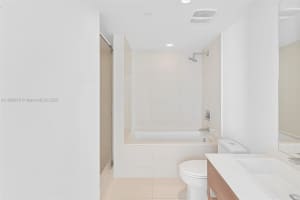 1300 S Miami Ave 3709 Miami, FL 33130 - MLS#A11866876