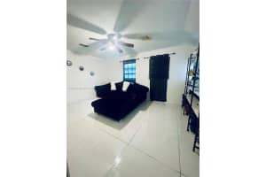 2751 Nw 99th St, Miami