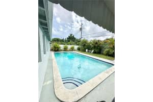 560 Sw 71st Ct, Miami