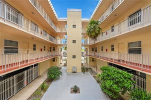 1747 Rodman St 207, Hollywood