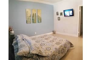 4122 N Circle Dr Hollywood, FL 33021 - MLS#A11866992