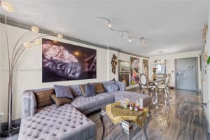 1345 Lincoln Rd 1105, Miami Beach, FL 33139 - MLS#A11866996