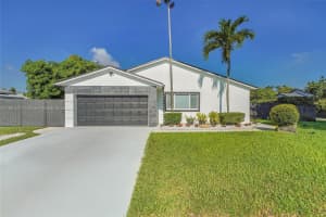 20050 NW 62nd Ave, Hialeah, FL 33015 - MLS#A11867017