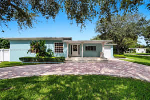 600 Oriole Ave Miami Springs, FL 33166 - MLS#A11867045