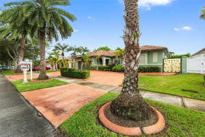 9010 Nw 162nd Ter Miami Lakes, FL 33018 - MLS#A11867048