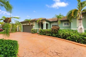 9010 Nw 162nd Ter Miami Lakes, FL 33018 - MLS#A11867048