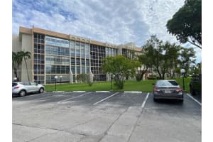 851 Three Islands Blvd 512, Hallandale Beach