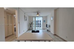 501 Sw 1st St 507 Miami, FL 33130 - MLS#A11868071