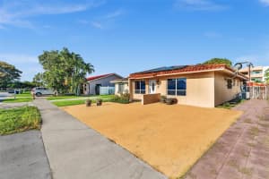 2440 SW 102nd Pl, Miami, FL 33165 - MLS#A11868081