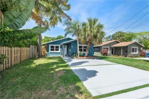 681 Ne 34th St, Oakland Park