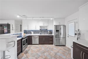 681 Ne 34th St Oakland Park, FL 33334 - MLS#A11868088