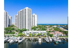 3750 Yacht Club Dr Th3 Aventura, FL 33180 - MLS#A11868130