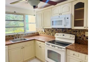 950 NE 199th st 1A 101, Miami, FL 33179 - MLS#A11868136