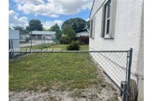 1527 Nw 101st St Miami, FL 33147 - MLS#A11868220