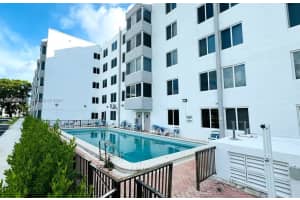 250 180th Dr 203 Sunny Isles Beach, FL 33160 - MLS#A11868238