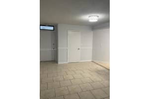 212 Lake Pointe Dr 205 Oakland Park, FL 33309 - MLS#A11868264