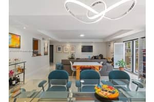 671 Biltmore Way 101 Coral Gables, FL 33134 - MLS#A11868318