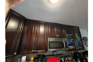 115 Royal Park Dr 2h, Oakland Park