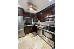 410 SE 2nd St 422, Hallandale Beach, FL 33009 - MLS#A11868375