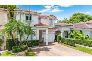6930 NW 109th Ct, Doral, FL 33178 Sold 09/30/25